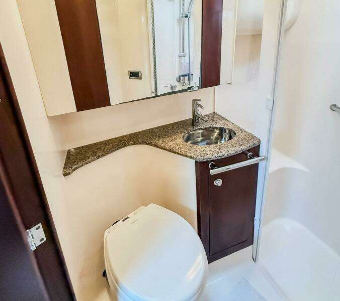 2008 Sea Ray 44 Sedan Bridge