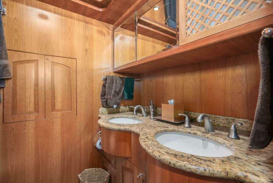 2005 President Skylounge