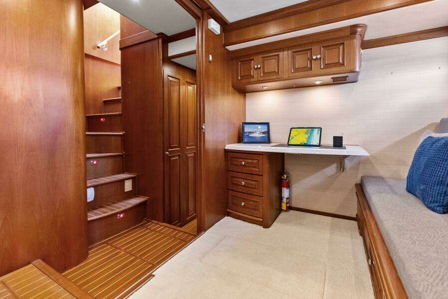 2005 Grand Banks 72 Aleutian RP