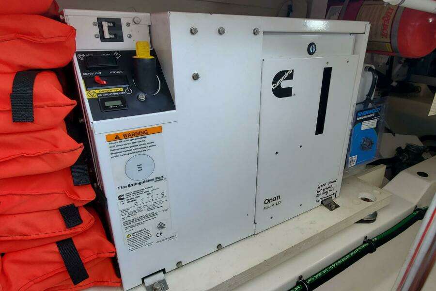 2021 Tiara Yachts 38 LS