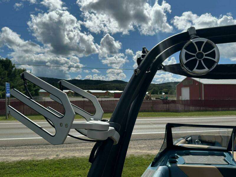 2020 ATX Surf Boats 24 Type S