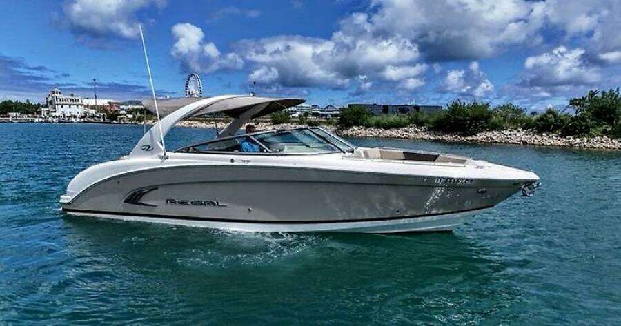 2013 Regal 3200 Bowrider