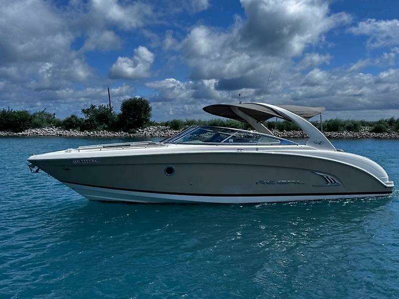 2013 Regal 3200 Bowrider