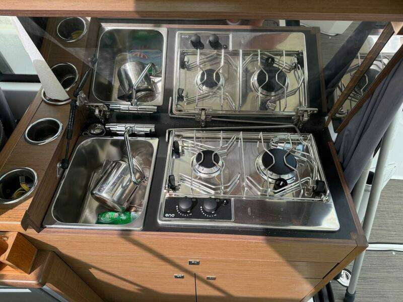 2021 Jeanneau NC 895