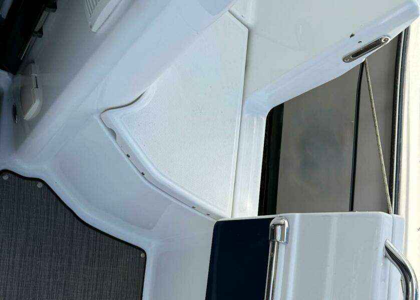 2021 Jeanneau NC 895