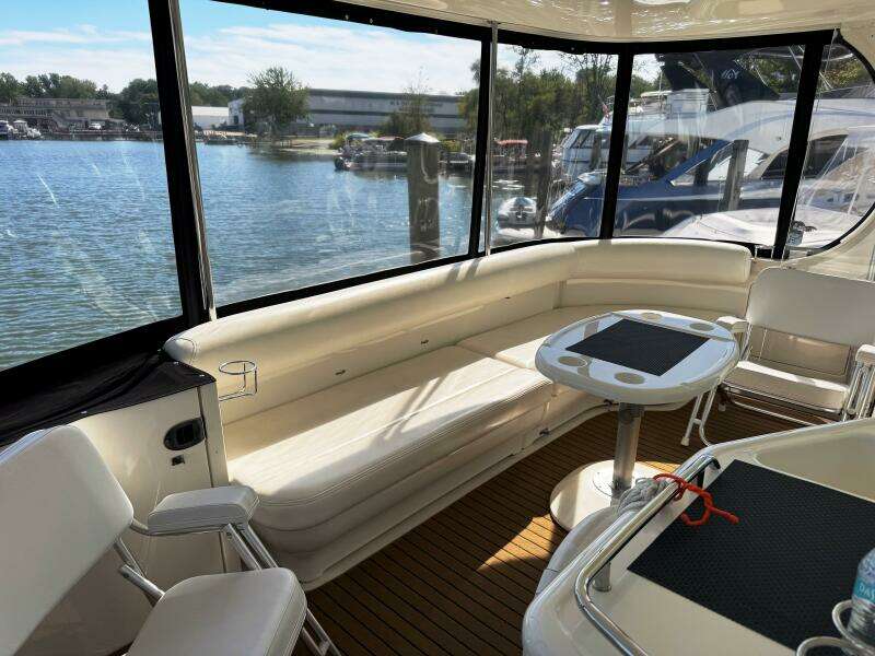 2004 Sea Ray 390 Motor Yacht