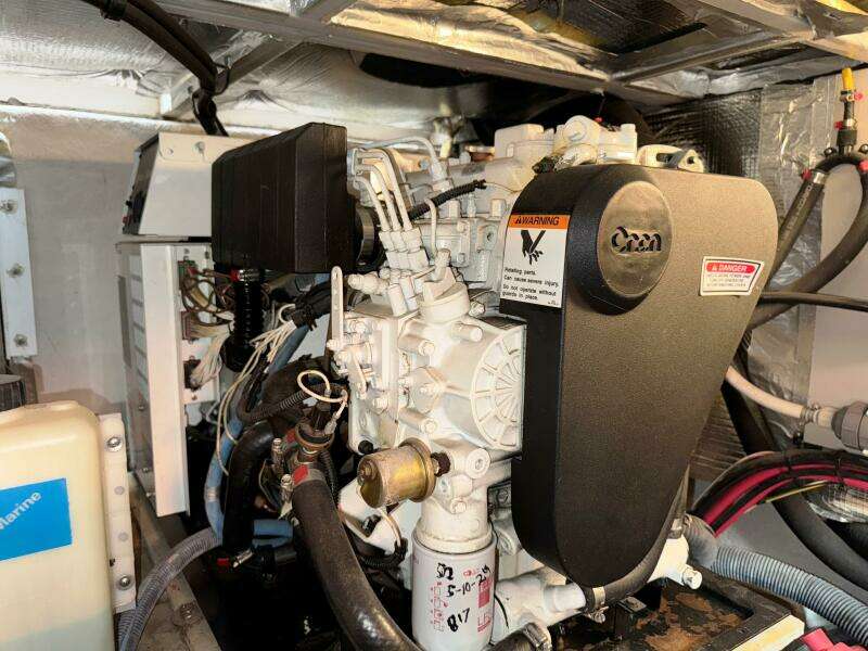 2004 Sea Ray 390 Motor Yacht