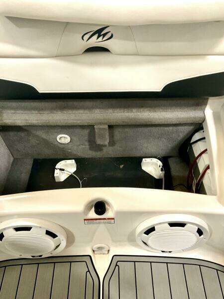 2012 Monterey 224 FS