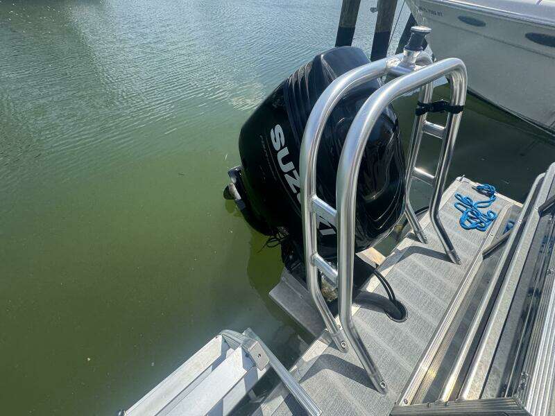 2021 Leisure Kraft Prestige 2635 LX Tri-Toon