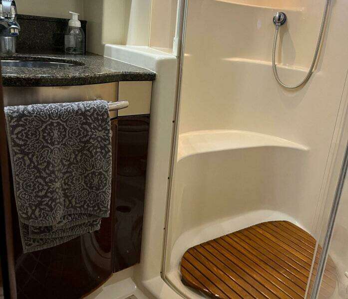 2007 Sea Ray 52 Sedan Bridge