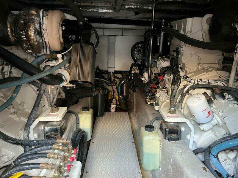 2007 Sea Ray 52 Sedan Bridge