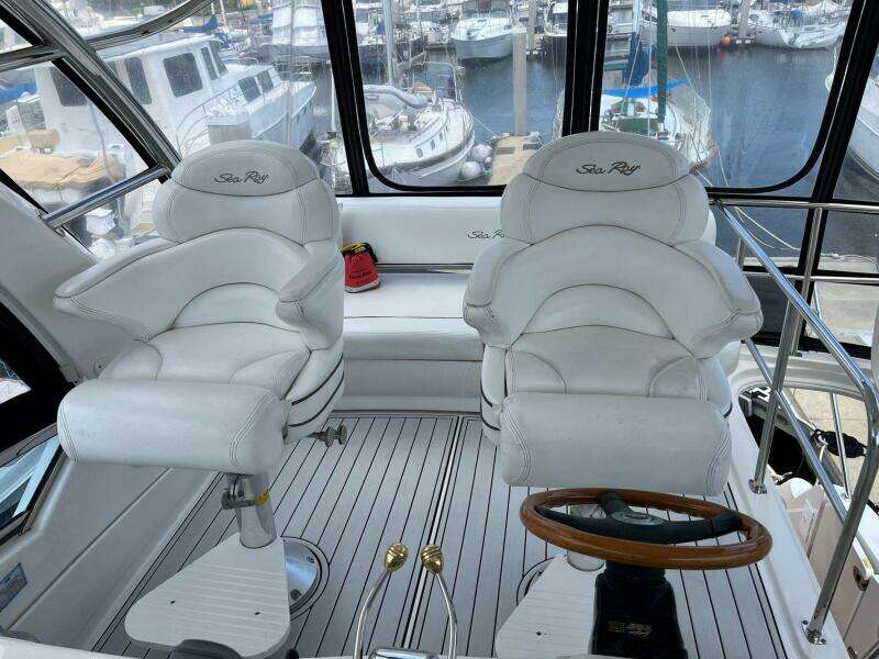 2007 Sea Ray 52 Sedan Bridge