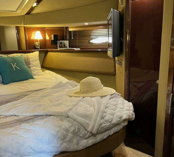 2007 Sea Ray 52 Sedan Bridge