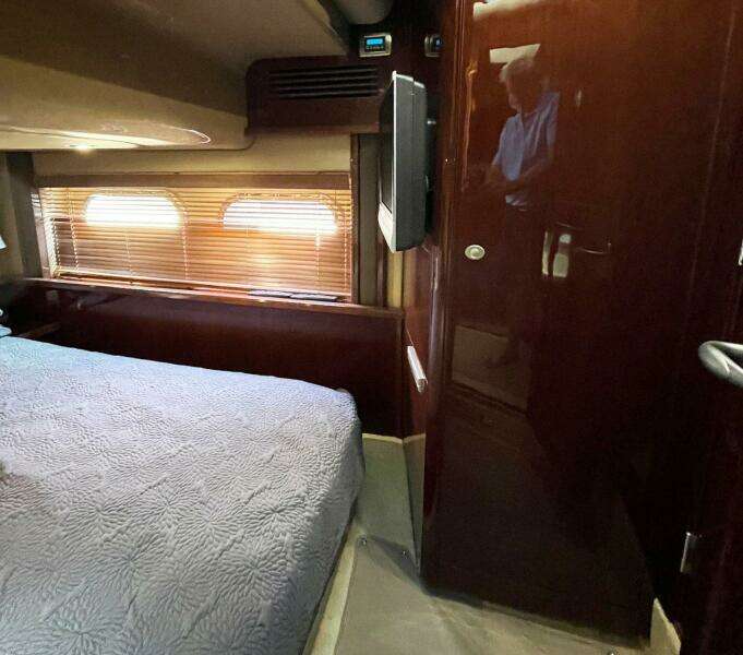 2007 Sea Ray 52 Sedan Bridge