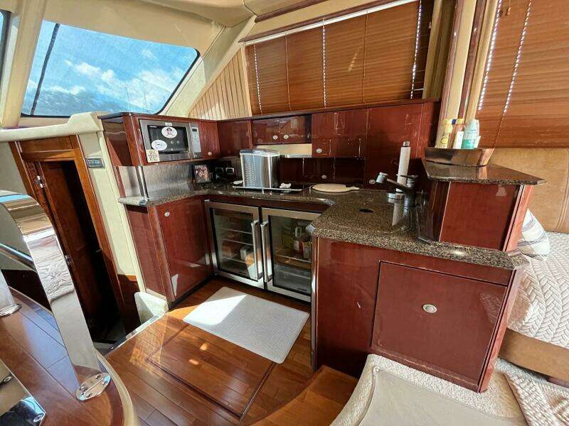 2007 Sea Ray 52 Sedan Bridge