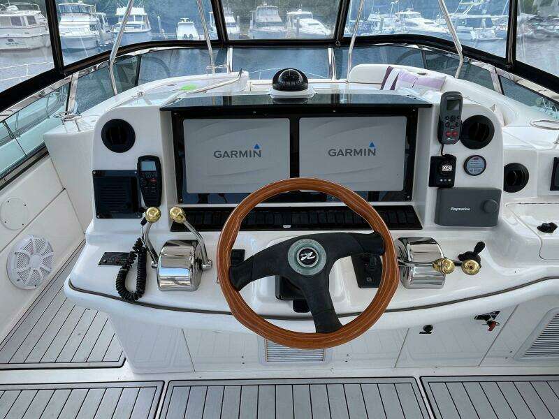 2007 Sea Ray 52 Sedan Bridge