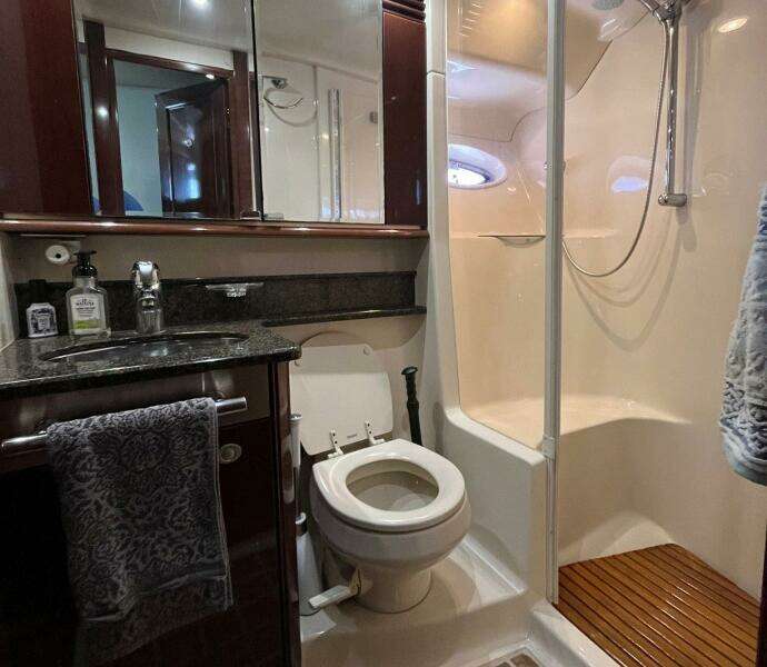 2007 Sea Ray 52 Sedan Bridge