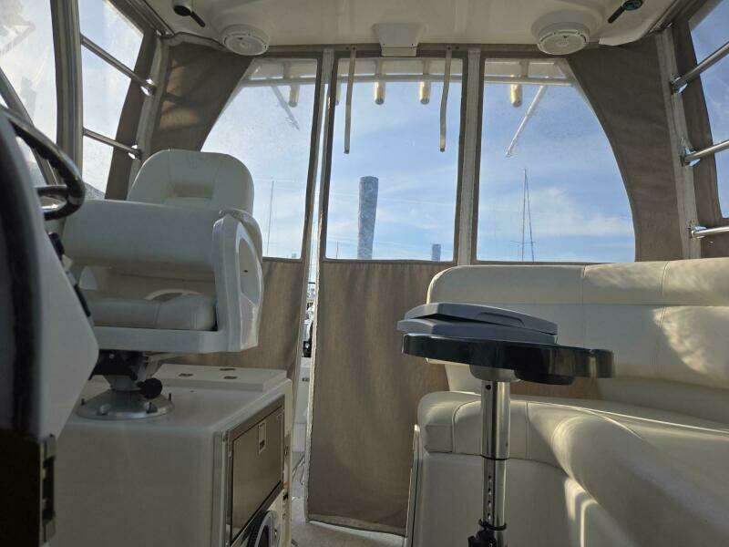 2008 Century 2900 Express