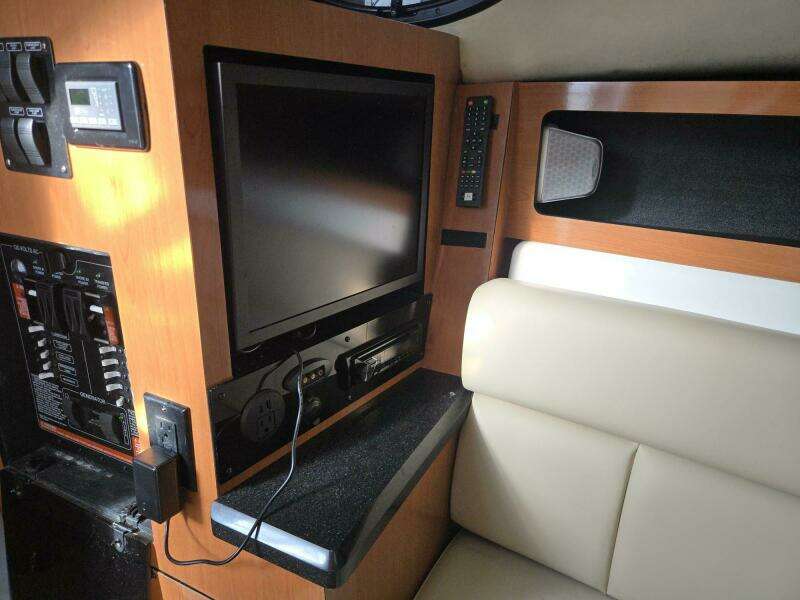 2008 Century 2900 Express