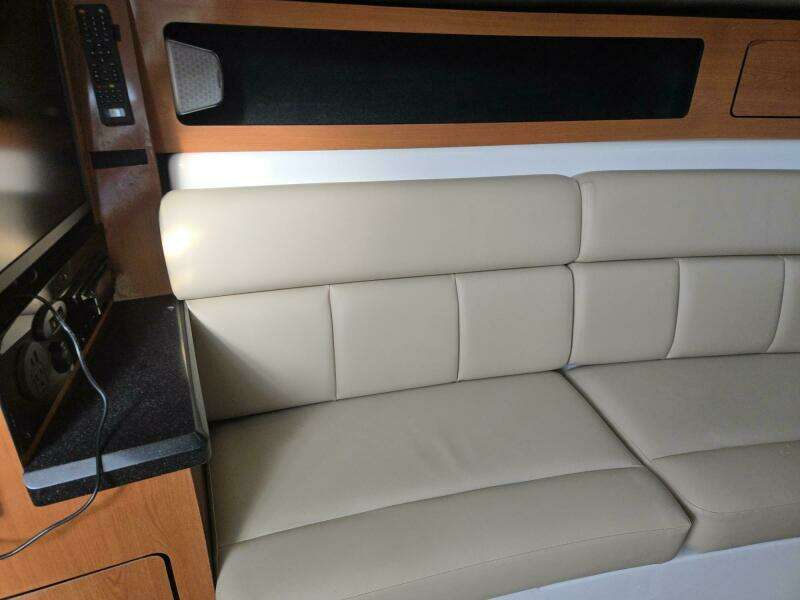 2008 Century 2900 Express