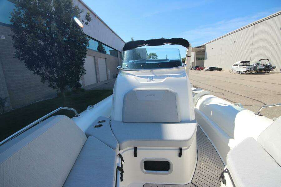 2024 Zodiac Medline 9 NEO