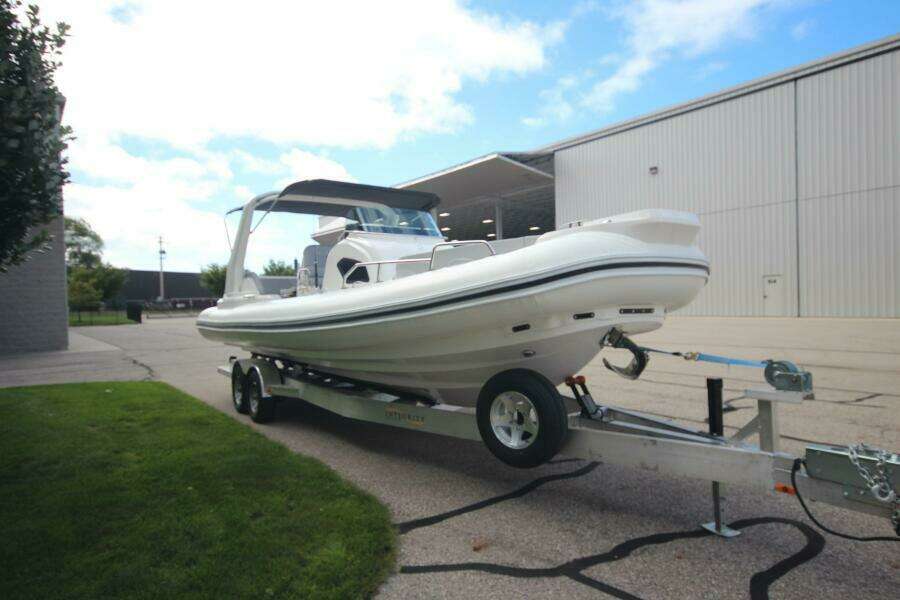 2024 Zodiac Medline 9 NEO