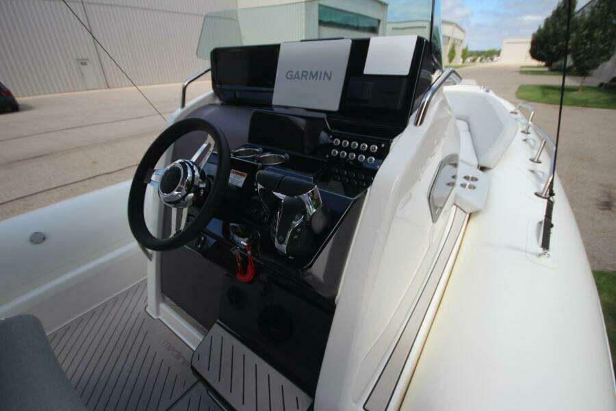 2024 Zodiac Medline 9 NEO