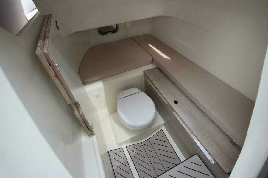 2024 Zodiac Medline 9 NEO