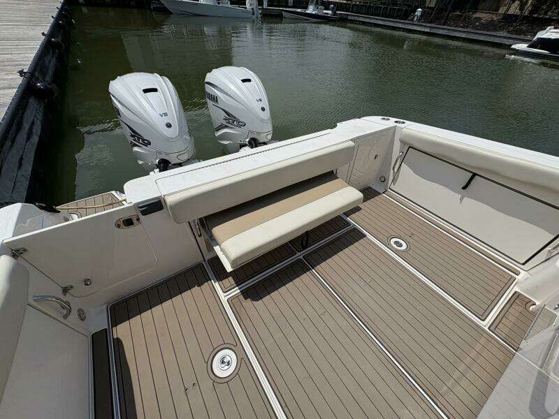 2009 Wellcraft 340 Coastal 