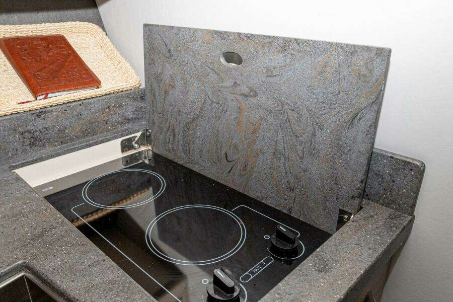 2018 Formula 37 Performance Cruiser