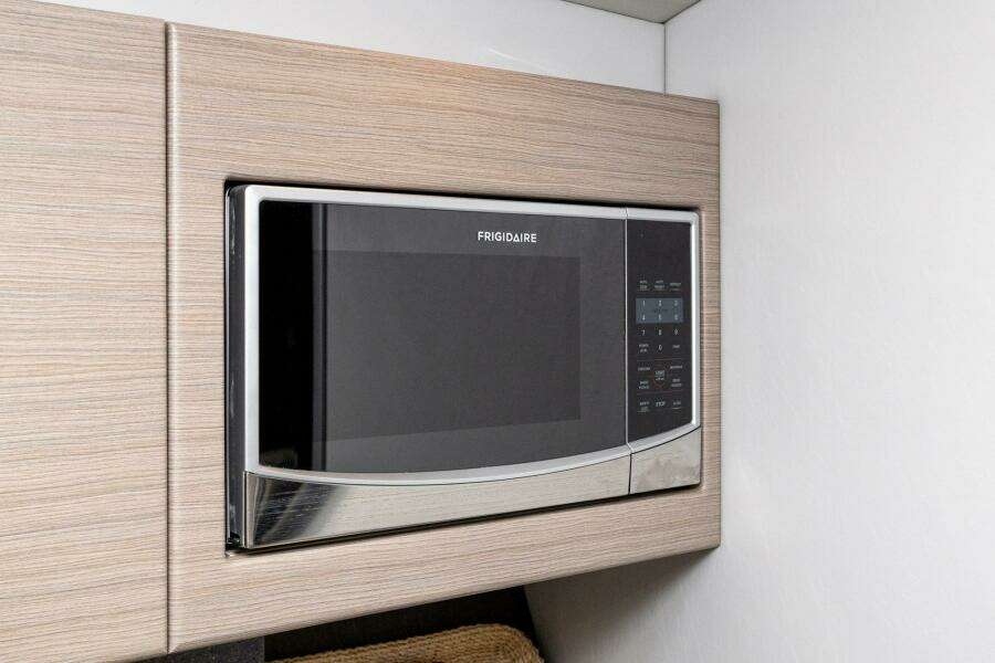 2018 Formula 37 Performance Cruiser