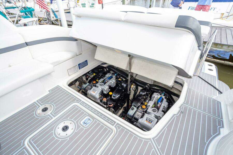 2018 Formula 37 Performance Cruiser