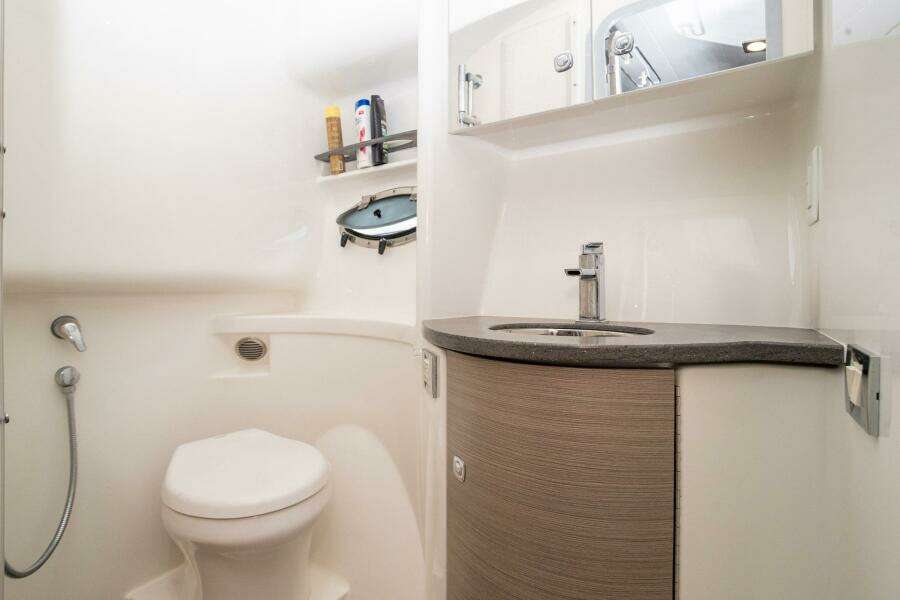 2018 Formula 37 Performance Cruiser