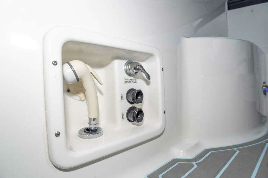 2018 Formula 37 Performance Cruiser