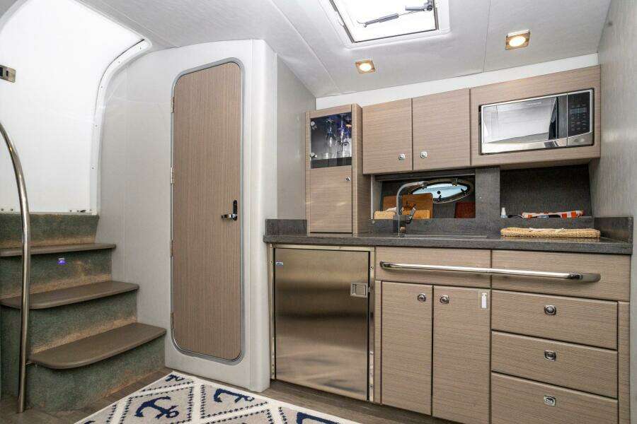 2018 Formula 37 Performance Cruiser