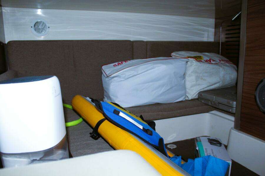 2017 Boston Whaler 345 Conquest