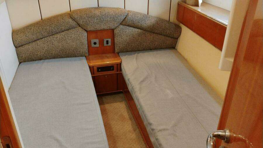 2001 Viking Princess 72