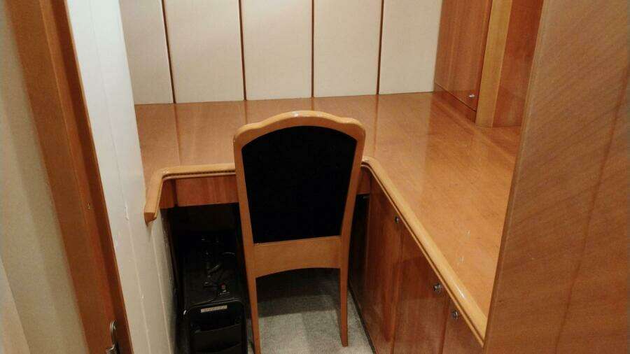 2001 Viking Princess 72