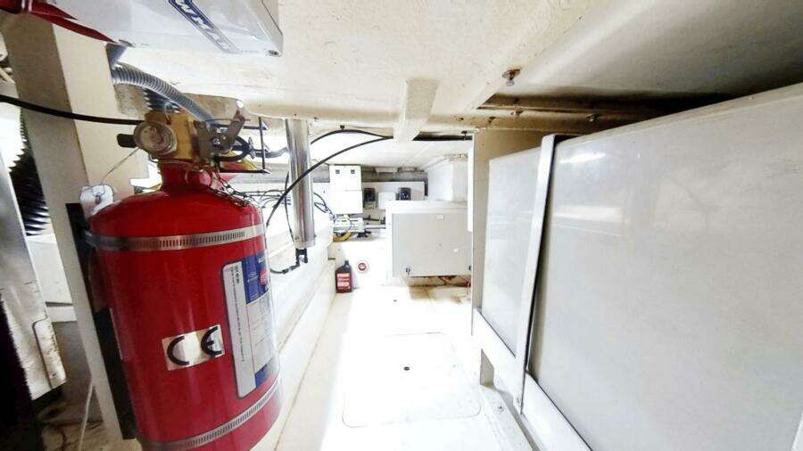 2001 Viking Princess 72