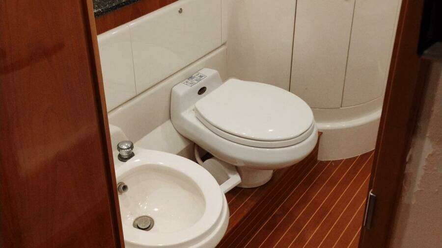 2001 Viking Princess 72