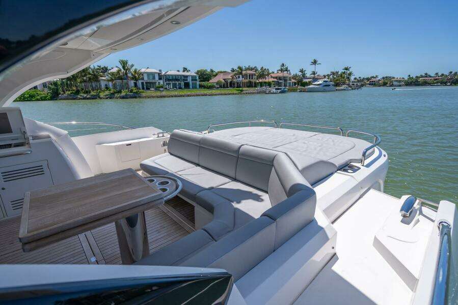 2018 Sunseeker Predator 57