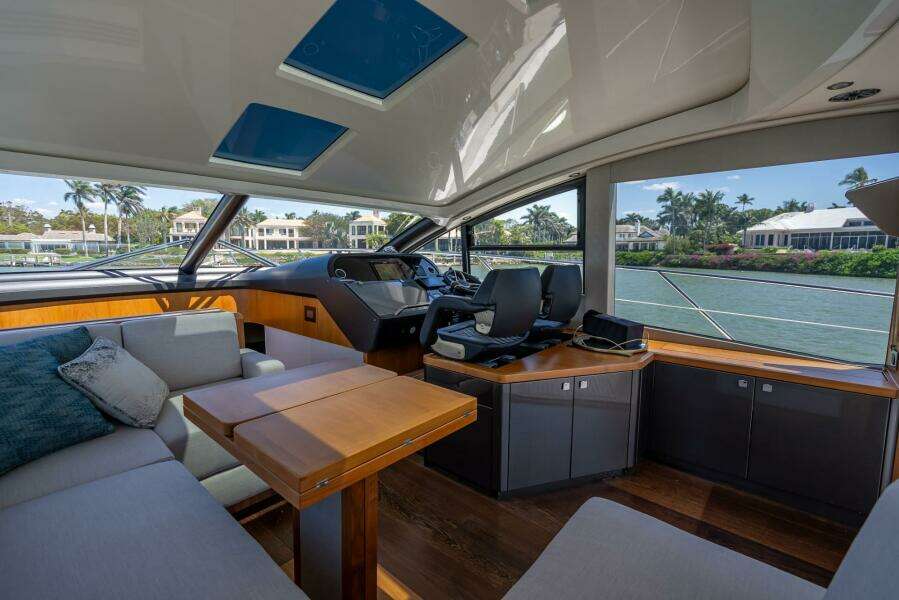 2018 Sunseeker Predator 57