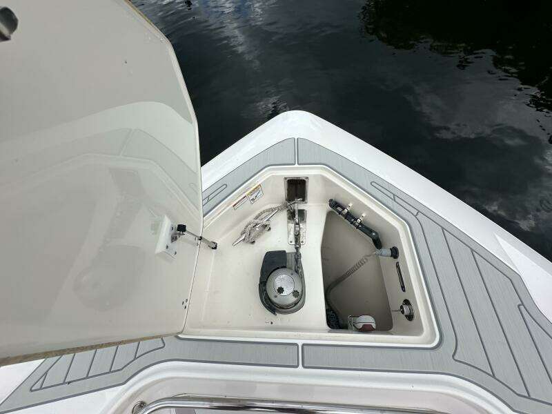 2015 Boston Whaler 370 Outrage