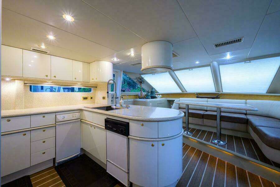 Lazzara 80 LOST TEXAN - Galley