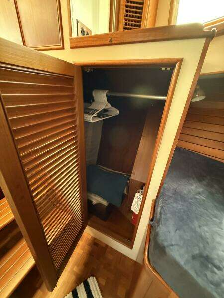 1999 Grand Banks 42 Classic