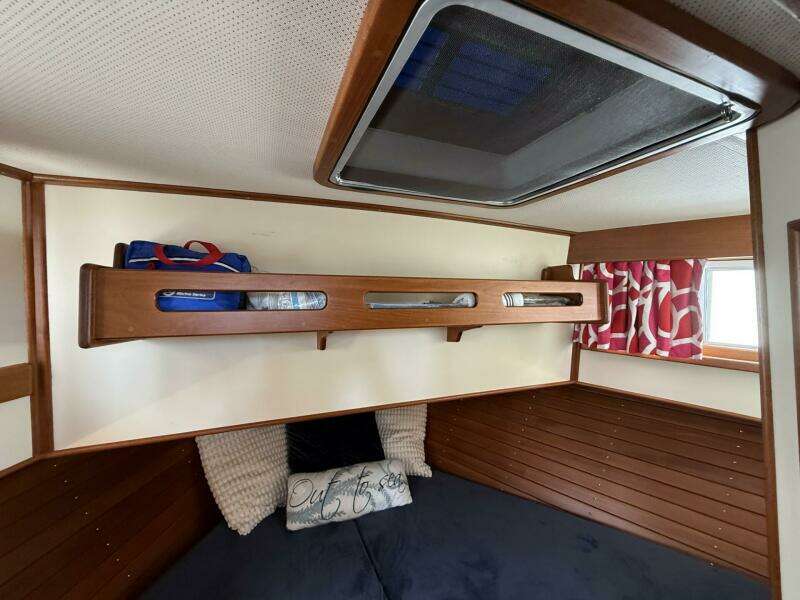 1999 Grand Banks 42 Classic