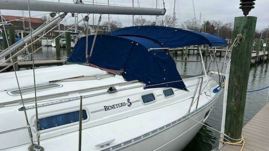 1999 Beneteau 