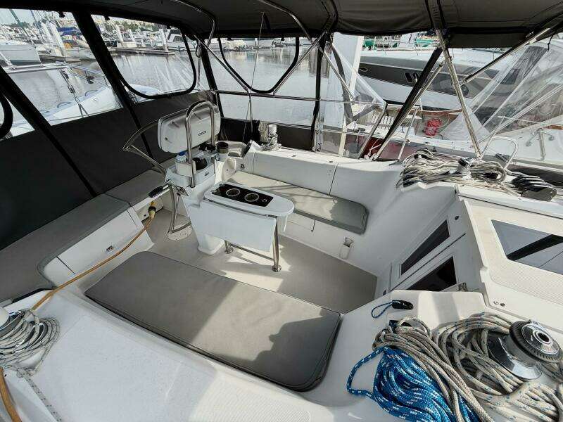 2011 Catalina 355