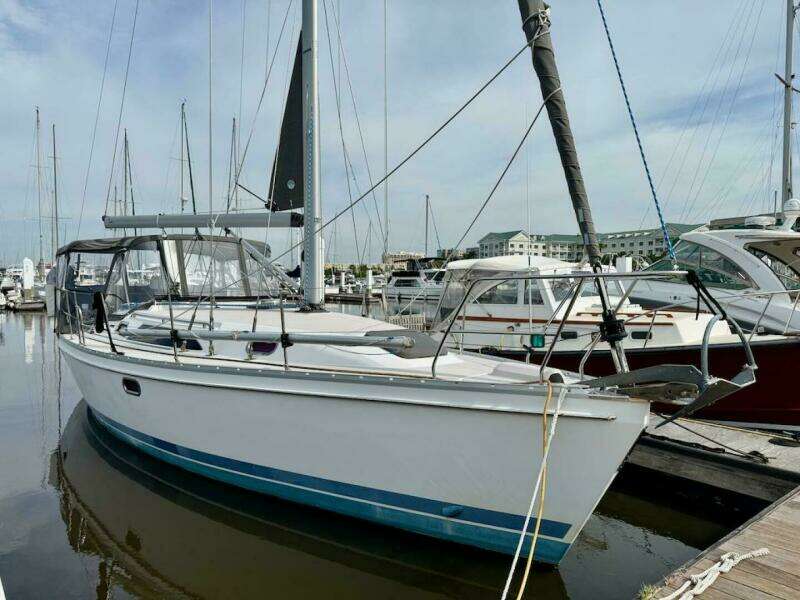 2011 Catalina 355