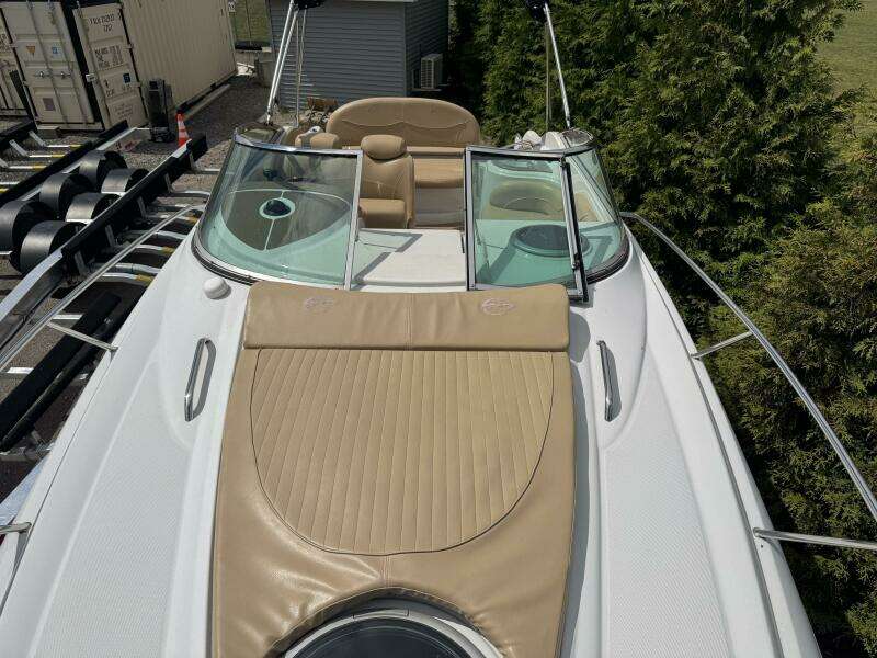 2011 Crownline 264 CR